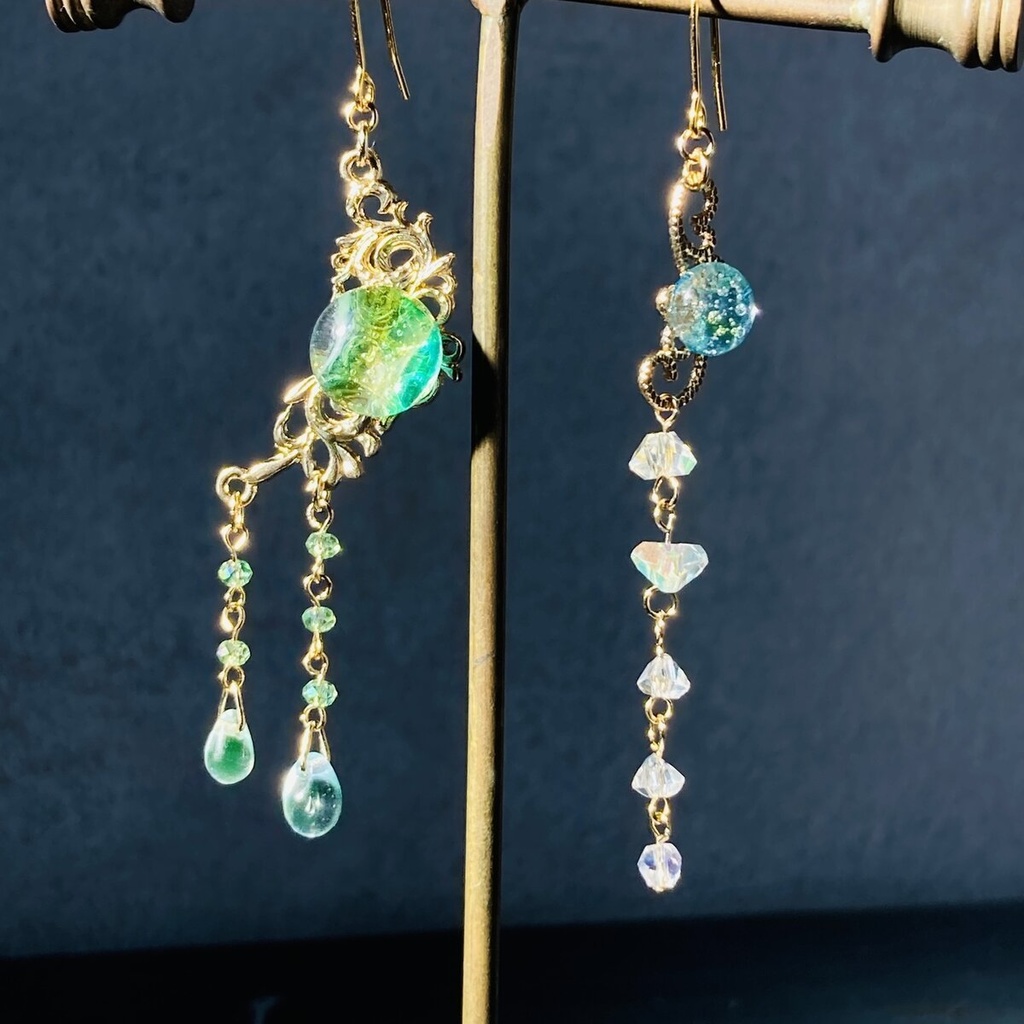 現品のみ 手作りガラス 泡のグリーンガラス ピアス イヤリング