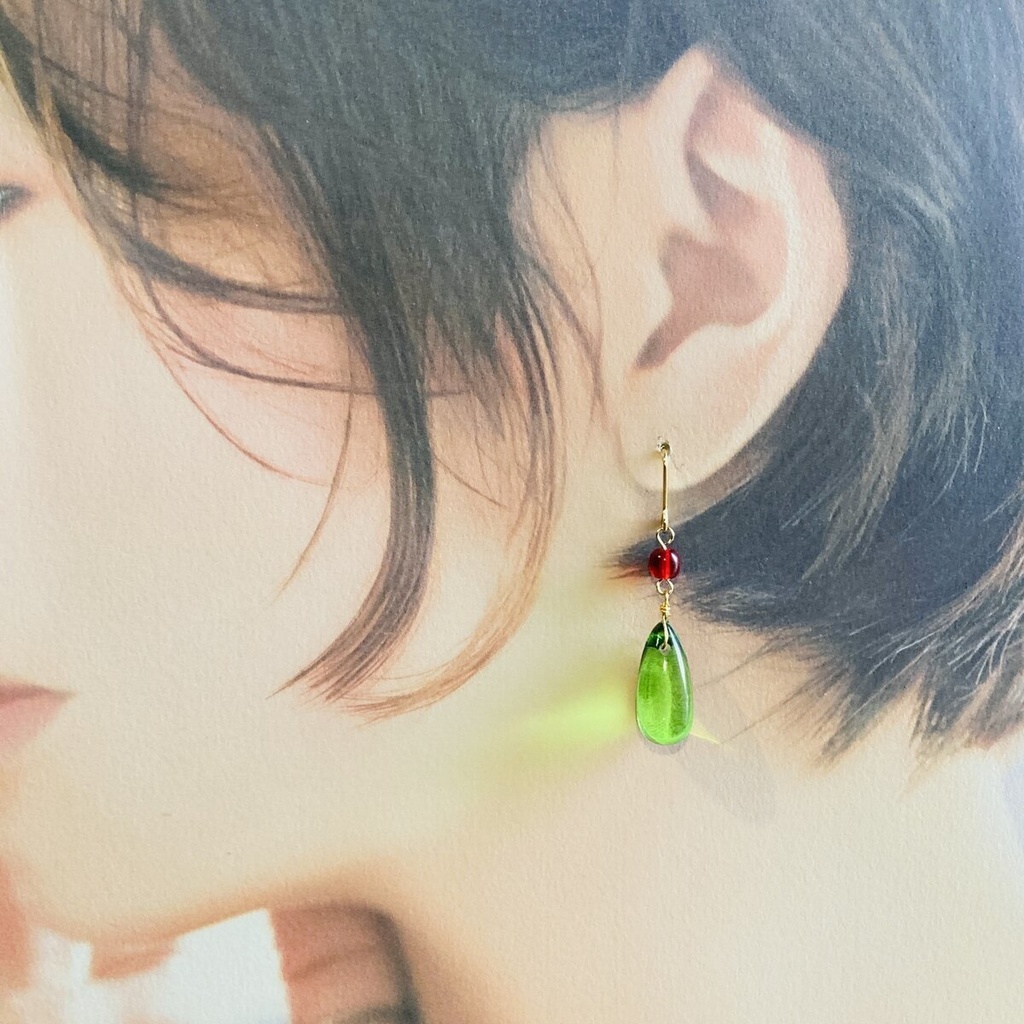 再販 送料込み ハウルの動く城 ピアス イヤリング コスプレ 大粒ドロップ