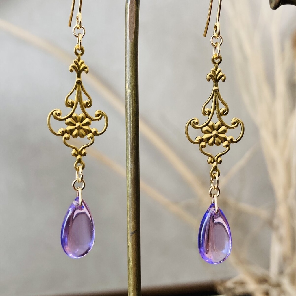 菫ドロップ 真鍮透かし ピアス イヤリング イロアソビ