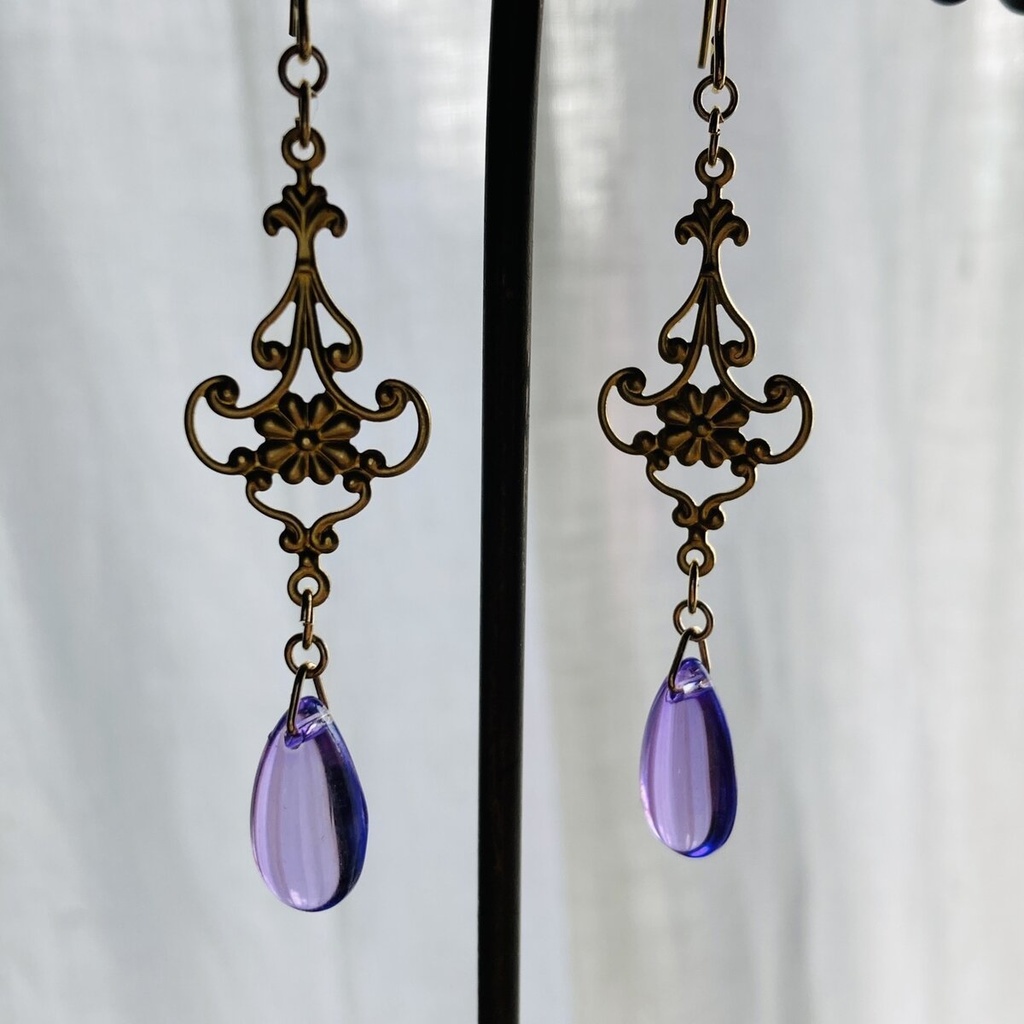 菫ドロップ 真鍮透かし ピアス イヤリング イロアソビ