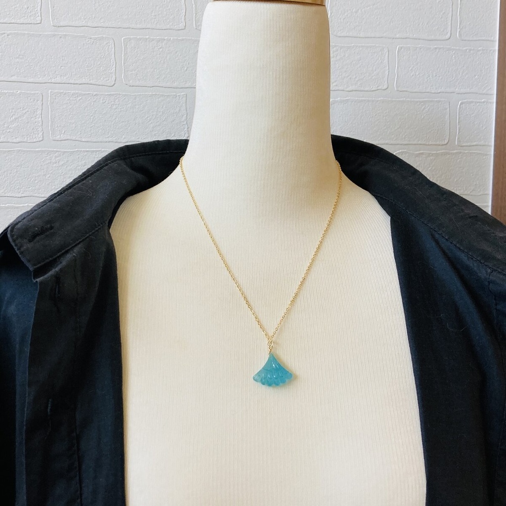 大粒 シーブルーカルセドニー カービング ネックレス 14kgf変更可能