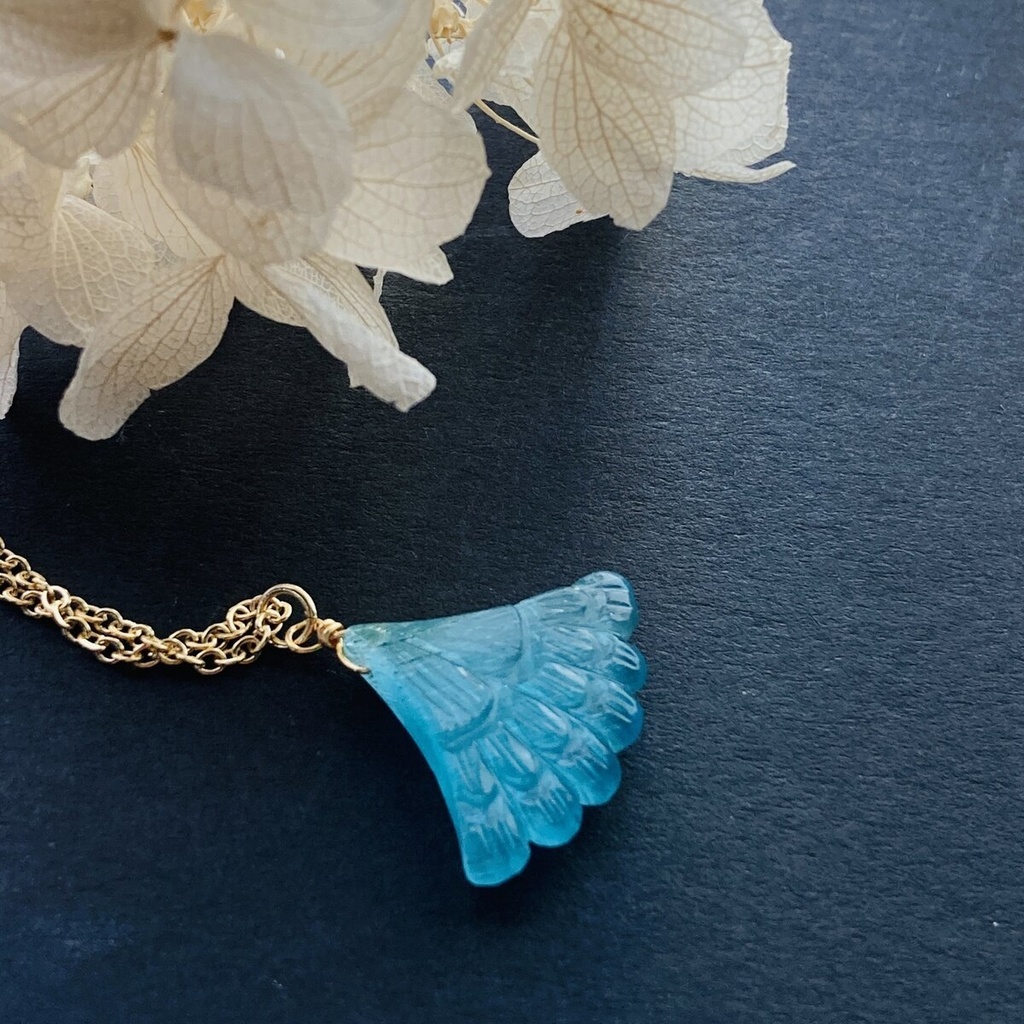 大粒 シーブルーカルセドニー カービング ネックレス 14kgf変更可能