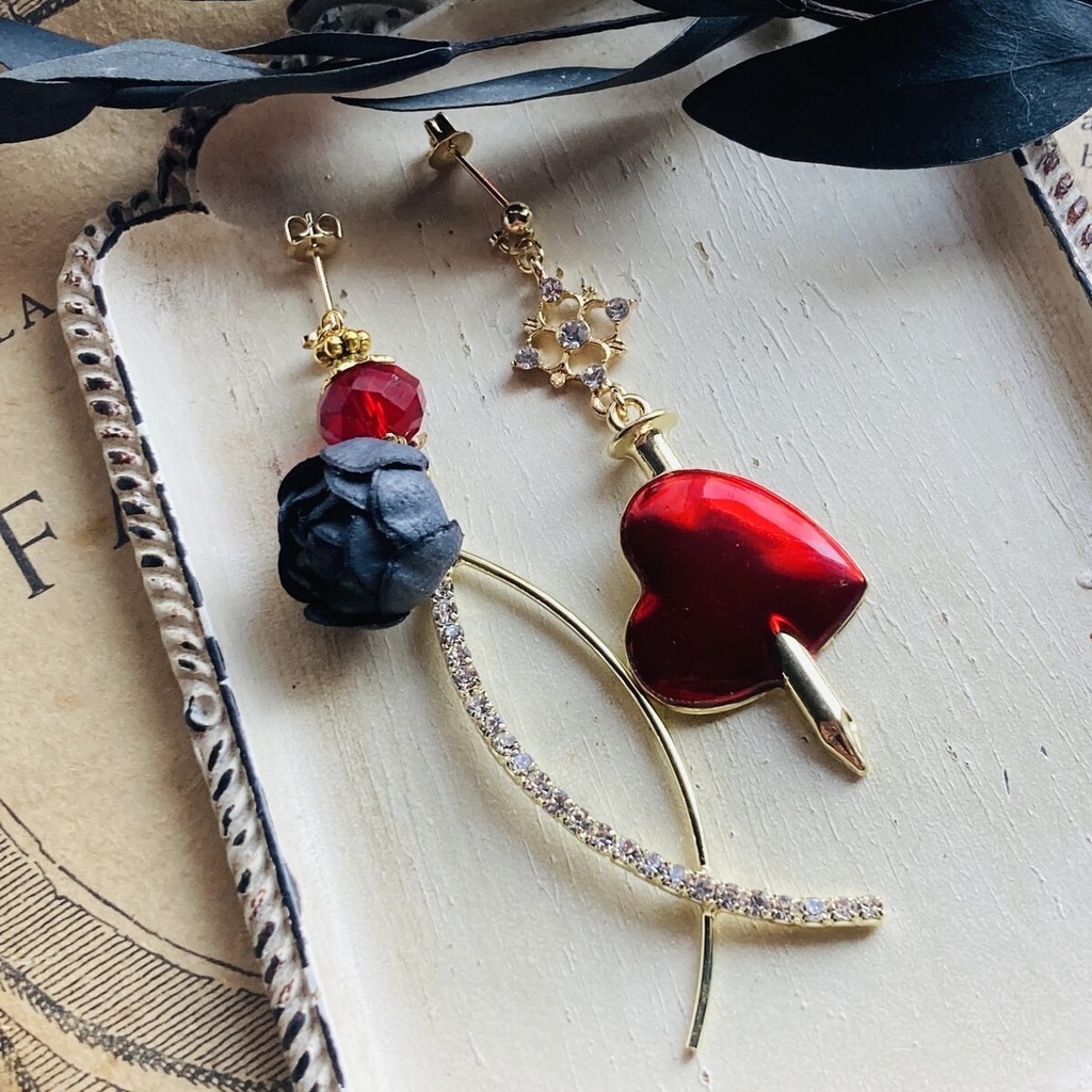 再販 あの人のハートを射止めたい 黒薔薇 ピアス イヤリング