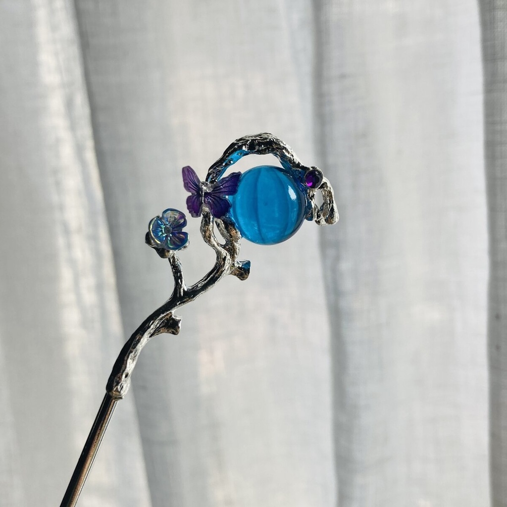 蝶の留まる水玉 装飾 かんざし 二種から選択