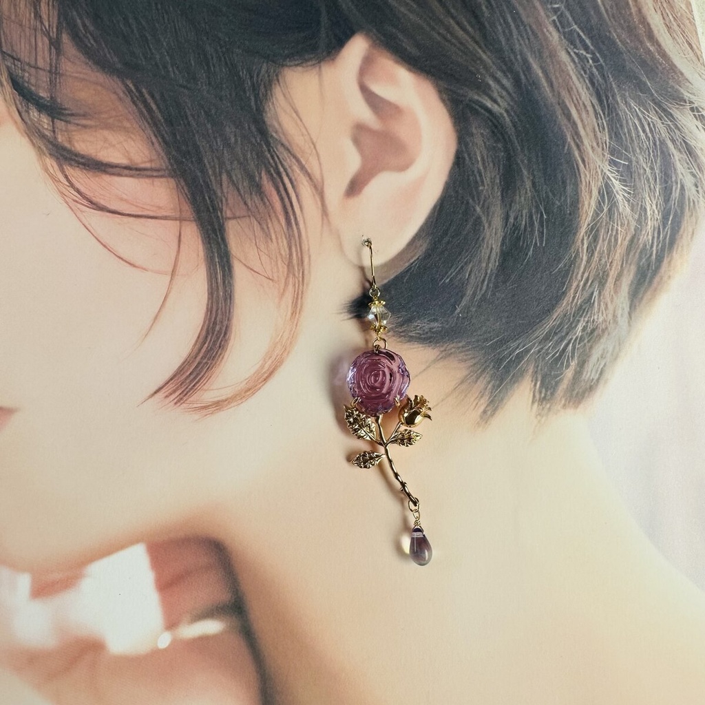 イロアソビ ピンク 薔薇のアシンメトリー ピアス イヤリング