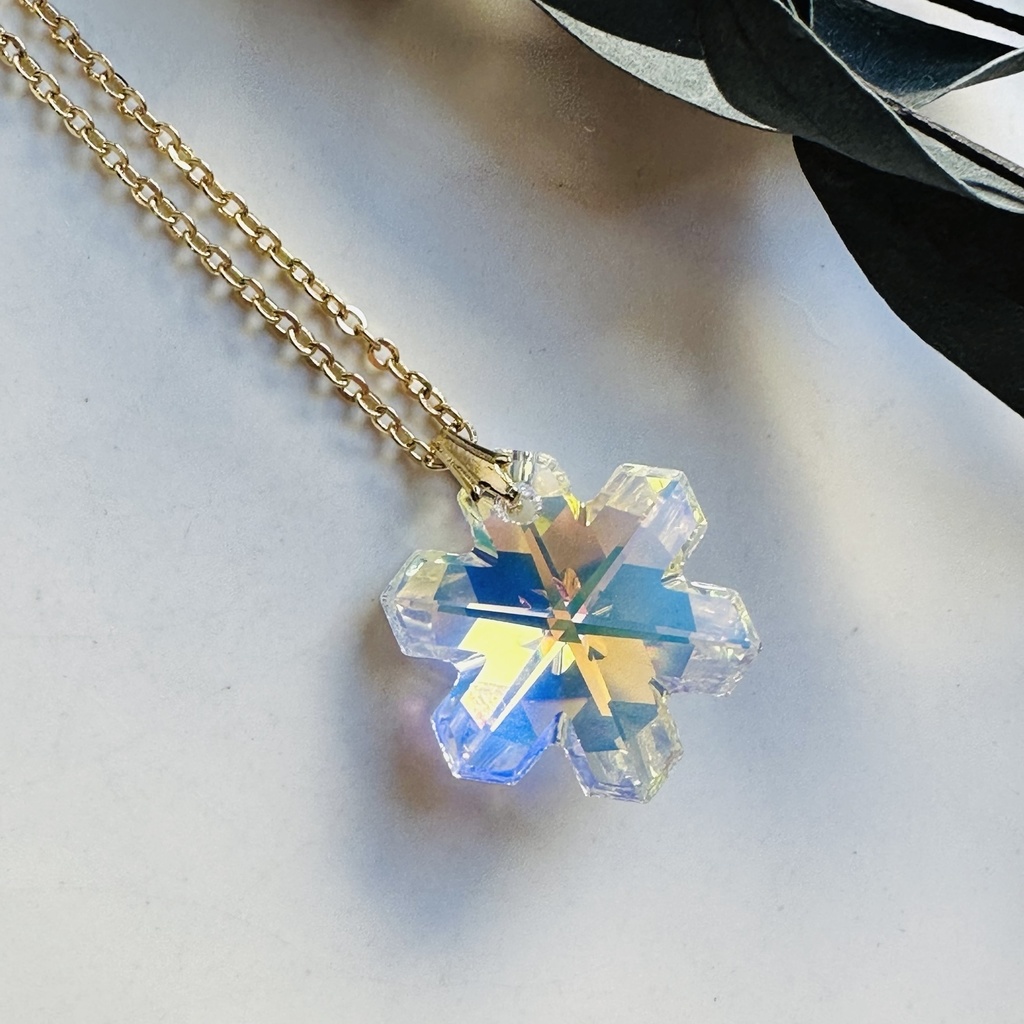 現品のみ レア 大粒 スワロフスキー クリスタル 雪の結晶 ブルーAB ネックレス