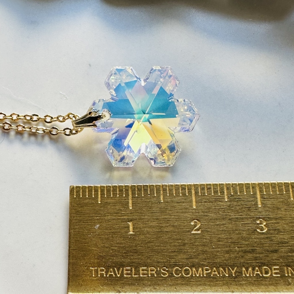 現品のみ レア 大粒 スワロフスキー クリスタル 雪の結晶 ブルーAB ネックレス
