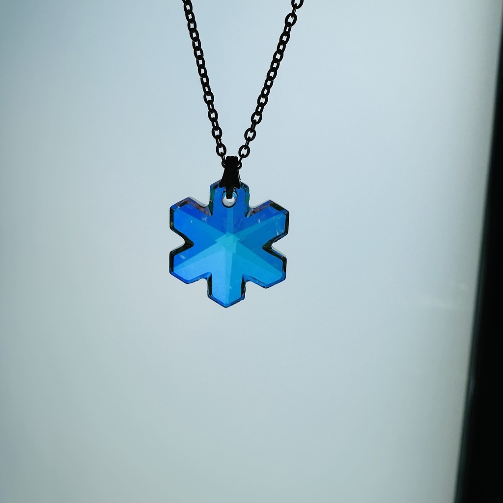 現品のみ レア 大粒 スワロフスキー クリスタル 雪の結晶 ブルーAB ネックレス