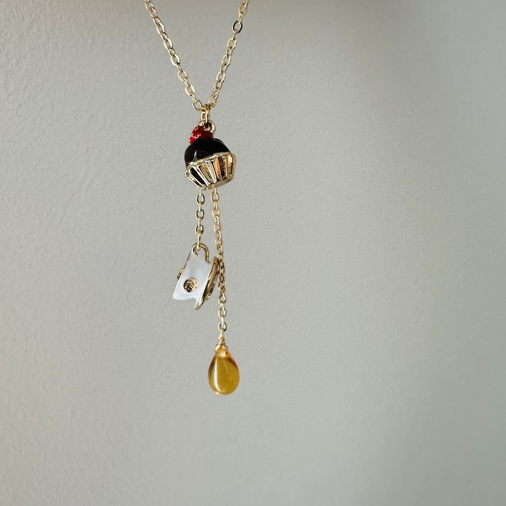 送料無料 とりあえず現品のみ 甘党の秋 チョコカップケーキと紅茶セット ネックレス