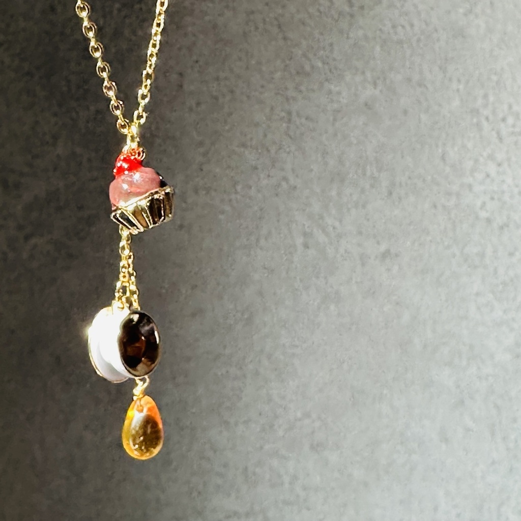 送料無料 とりあえず現品のみ 甘党の秋 チョコカップケーキと紅茶セット ネックレス