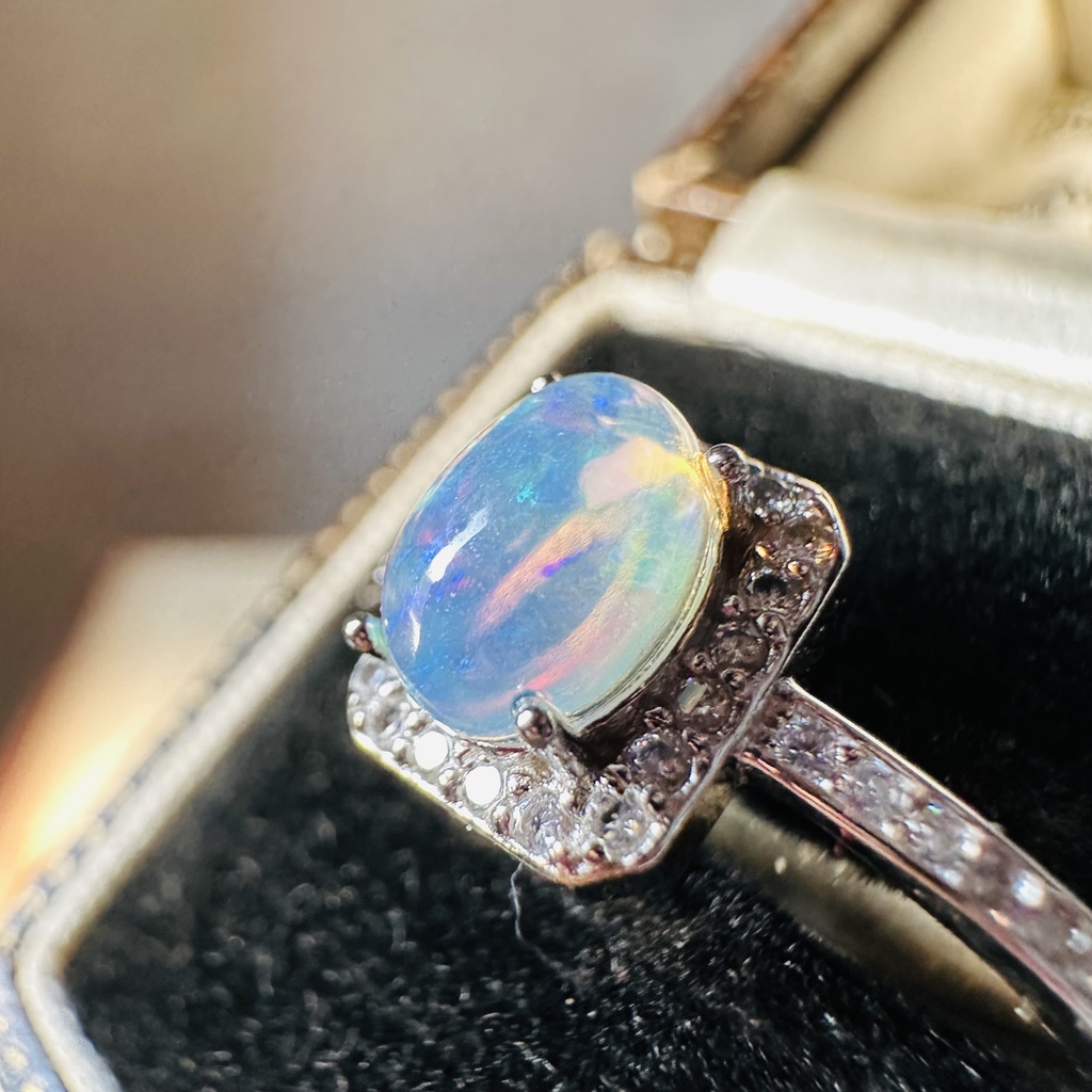 送料込み 1点もの 美しい遊色 ぜひ動画確認を プレシャスオパール リング 指輪