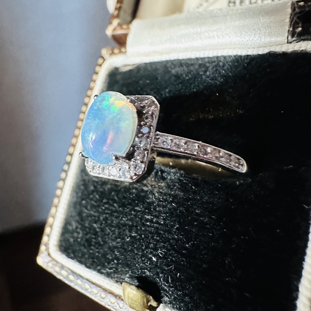 送料込み 1点もの 美しい遊色 ぜひ動画確認を プレシャスオパール リング 指輪