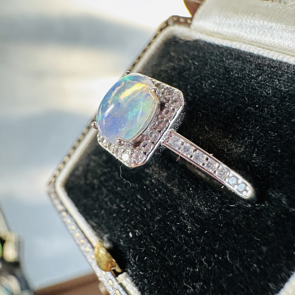 送料込み 1点もの 美しい遊色 ぜひ動画確認を プレシャスオパール リング 指輪