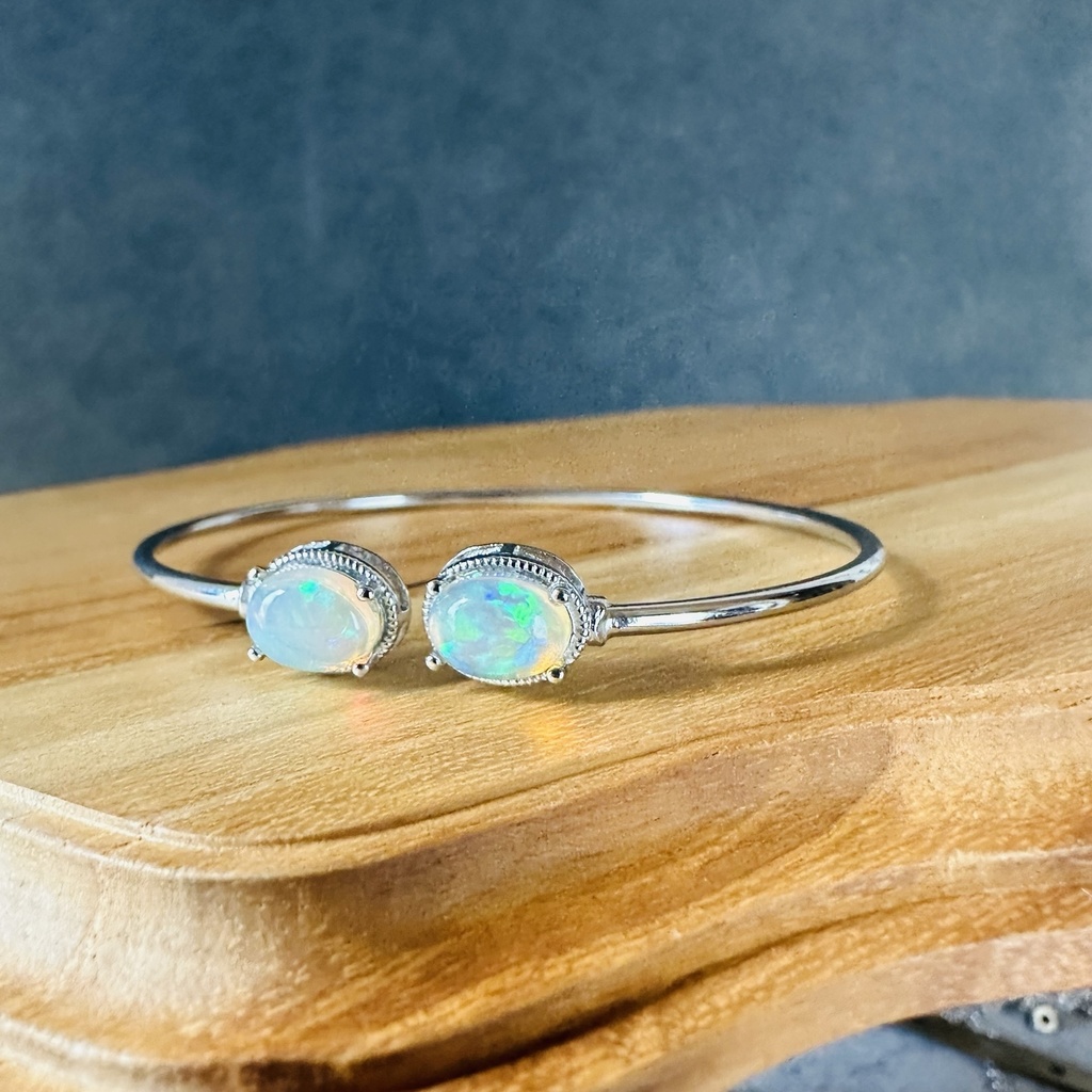 送料込み ラスト 再販なし たくさんの色が見える極上カラー オパール バングル ちょっと大きめ個体 ブレスレット シルバー925