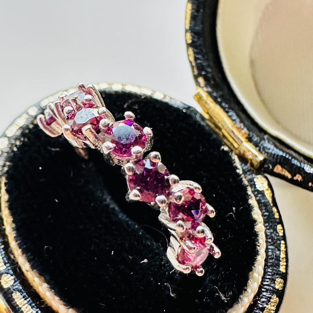 現品のみ 送料込 ロードライトガーネット 7粒 シルバー925 リング 調整可能 ガーネット