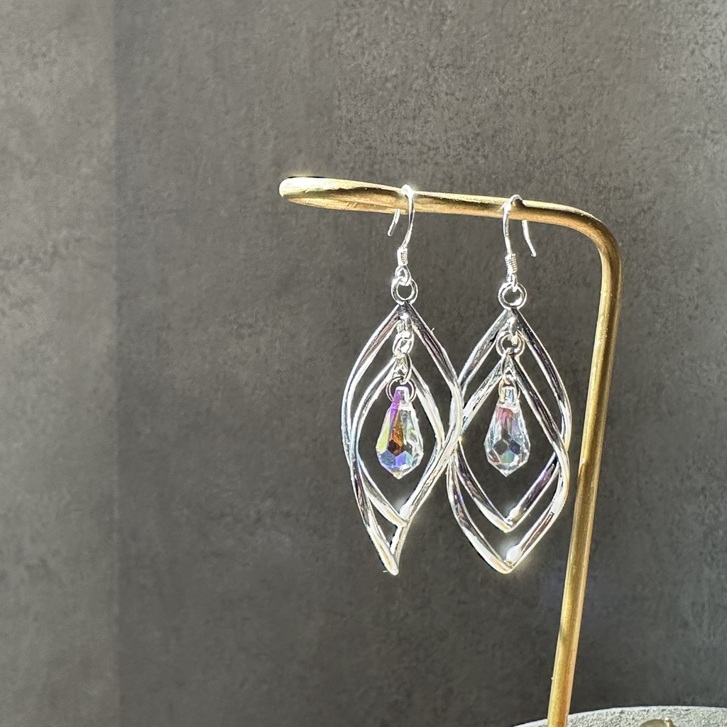 送料無料 夜の魔術部 ダブルフープ オーロラ スワロフスキークリスタル ピアス イヤリング