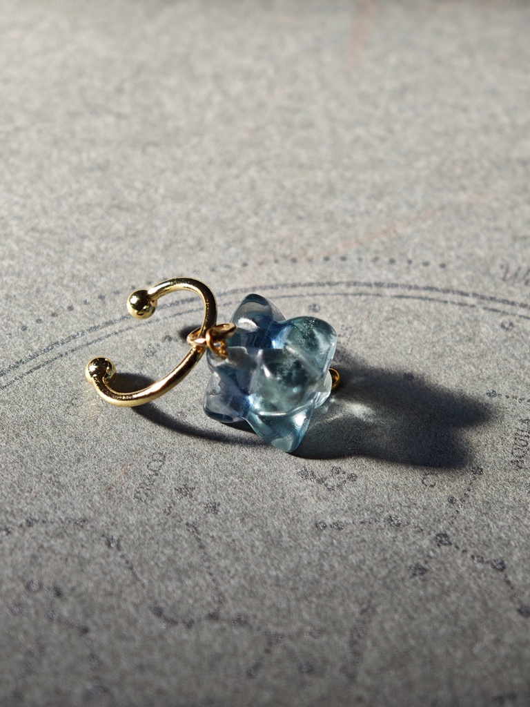 送料無料 片耳用 ブルーグリーン マルカバスター フローライト イヤーカフ ピアス、イヤリング変更可能