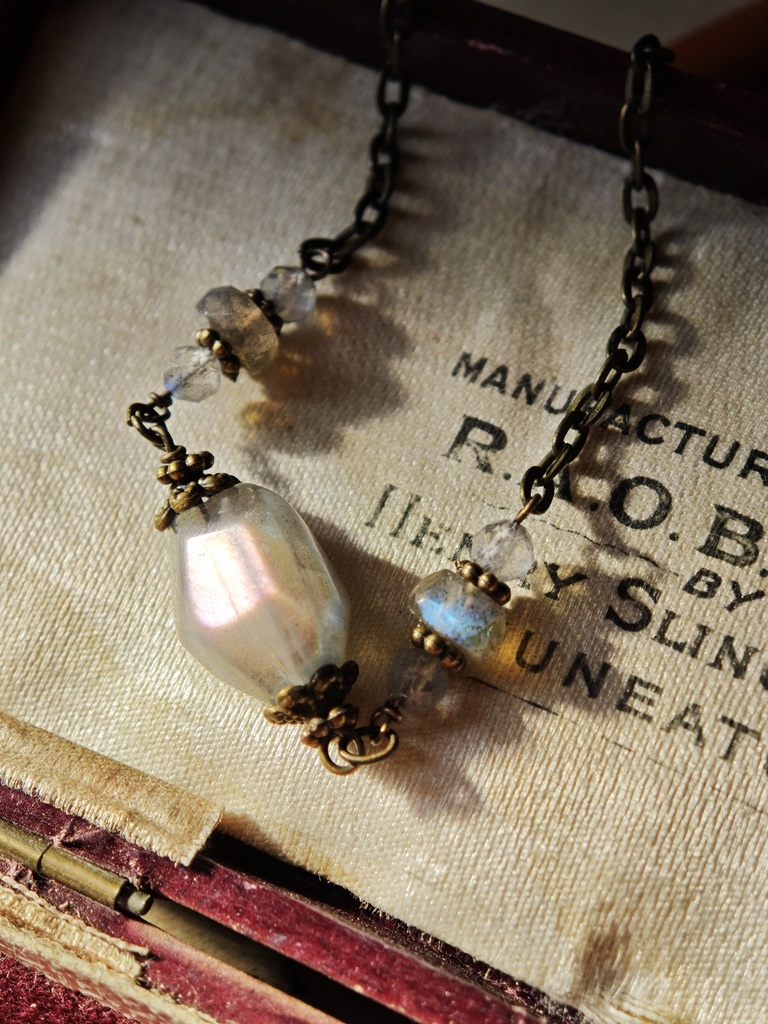 送料無料 動画あり レアカラー 現品 大粒 パープルラブラドライト ブレスレット