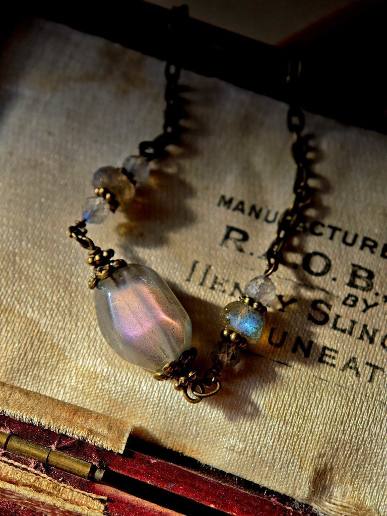 送料無料 動画あり レアカラー 現品 大粒 パープルラブラドライト ブレスレット