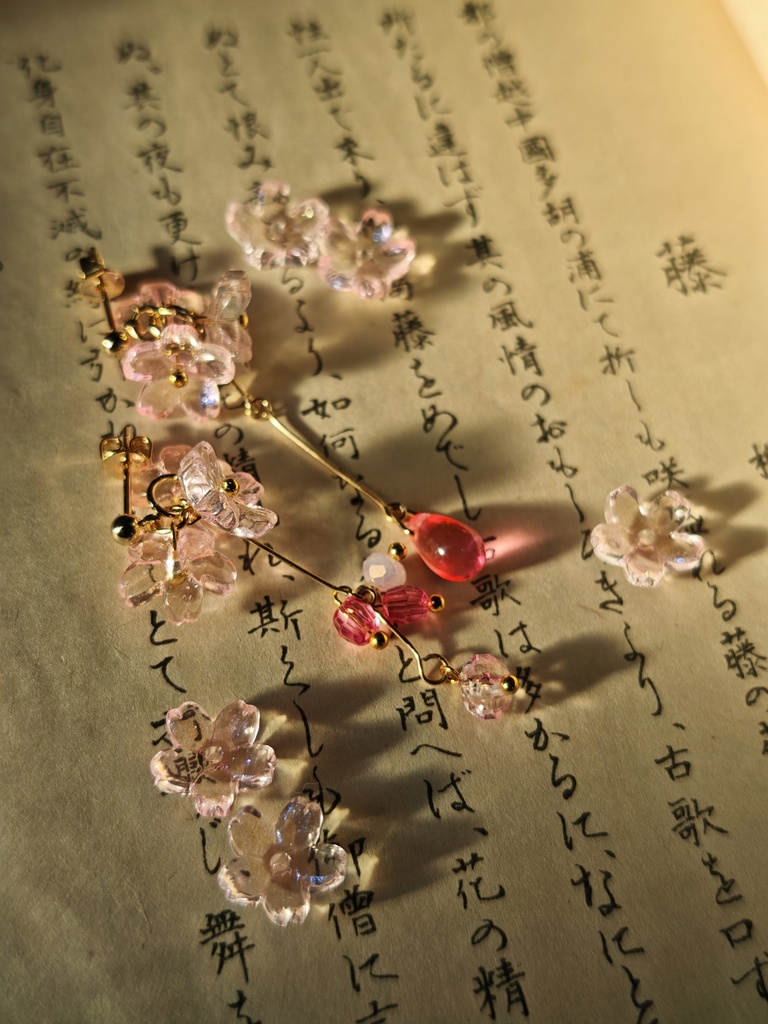 送料込 しゃらり サクラ 桜 ガラスの桜 かんざし お揃いのピアスイヤリングあります