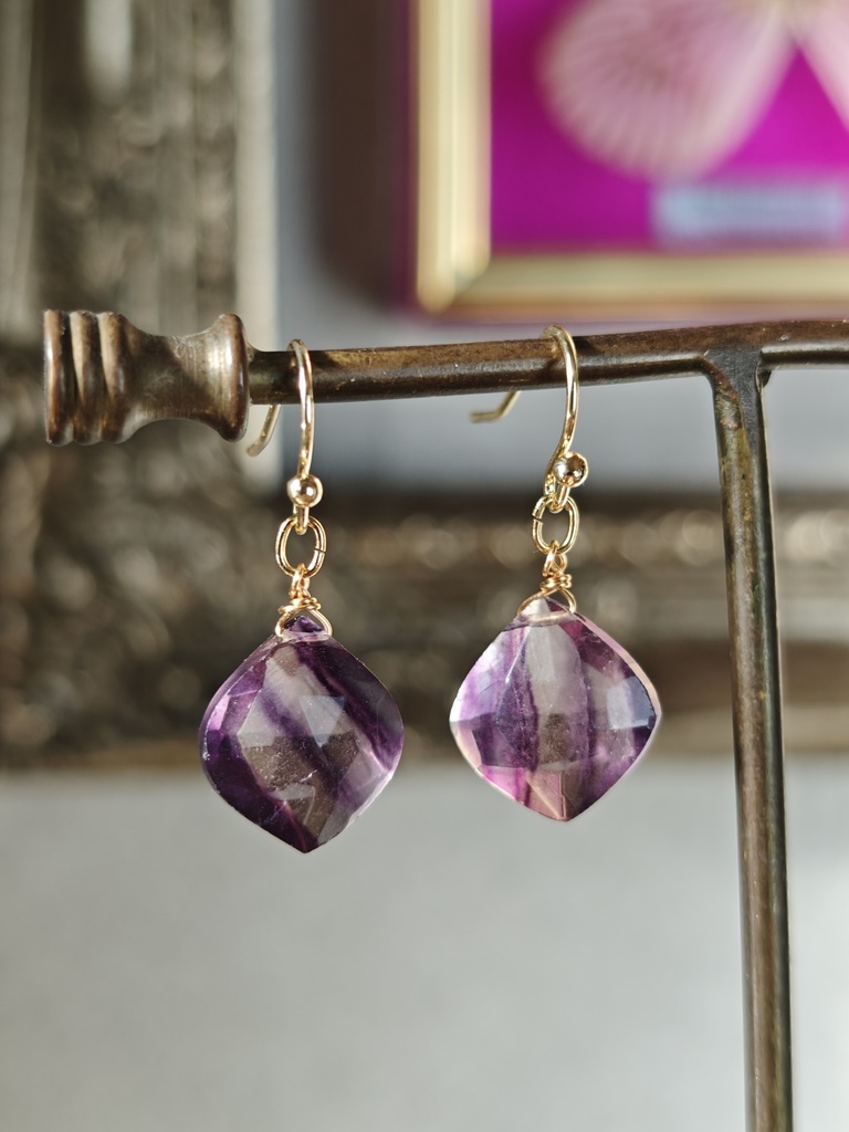 送料込み 蛍石 パープルフローライト ピアス イヤリング 14kgf