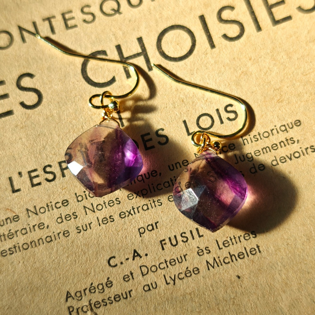 送料込み 蛍石 パープルフローライト ピアス イヤリング 14kgf