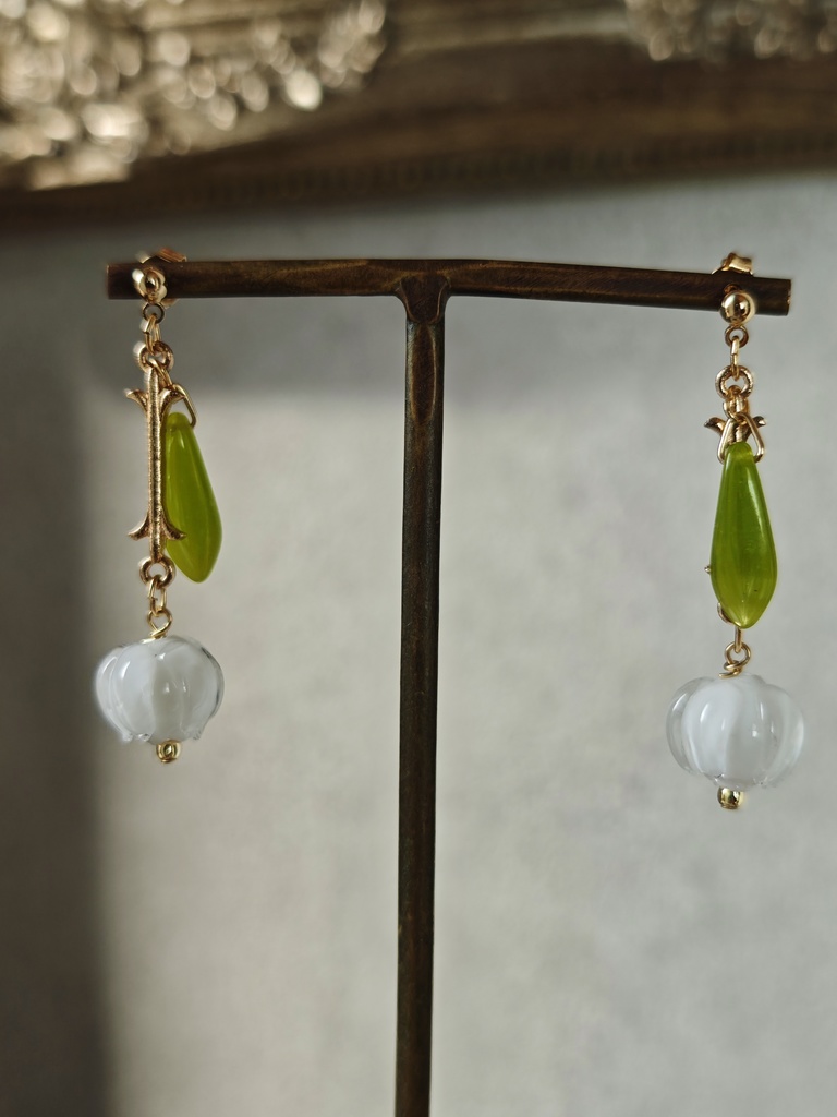 可憐 鈴蘭 ピアス イヤリング スズラン