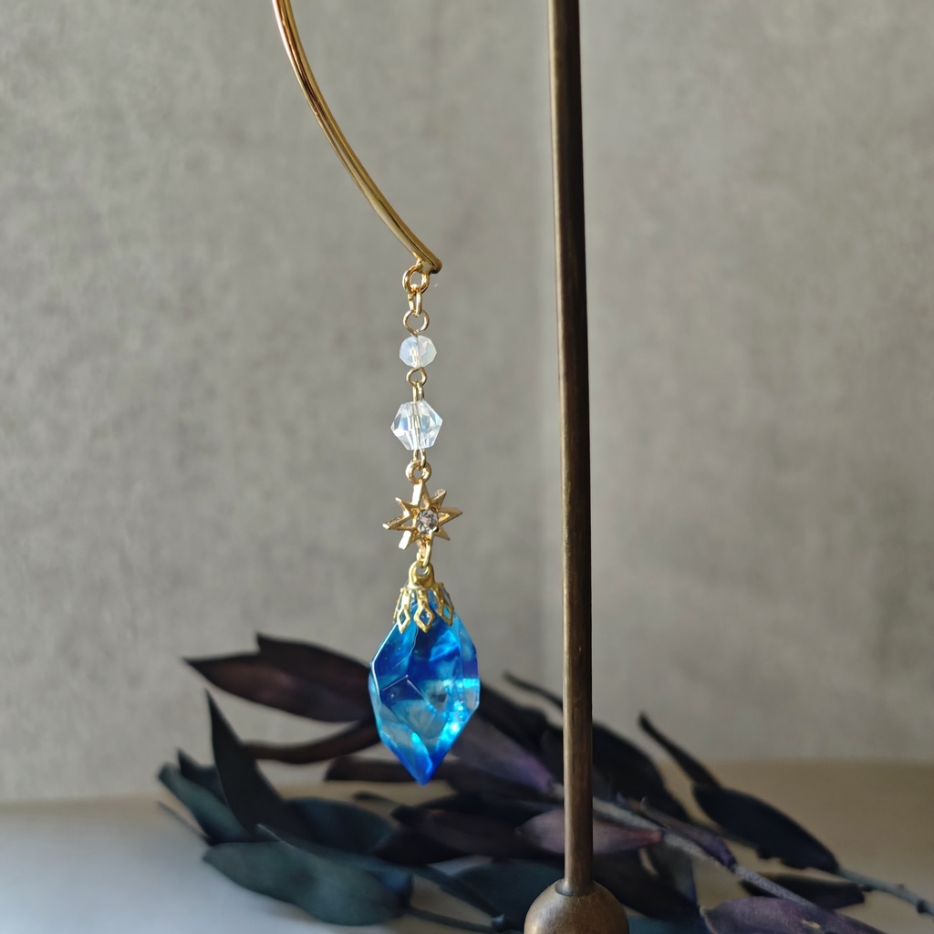 水属性 蒼穹と深海のグラデーション結晶 イヤーフック