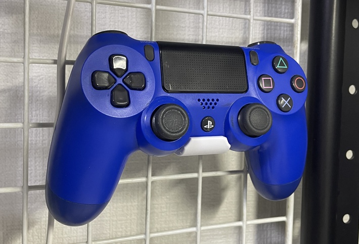 ・商品名 PS4コントローラー用 壁掛けホルダー【3Dデータ / STEP・STL】