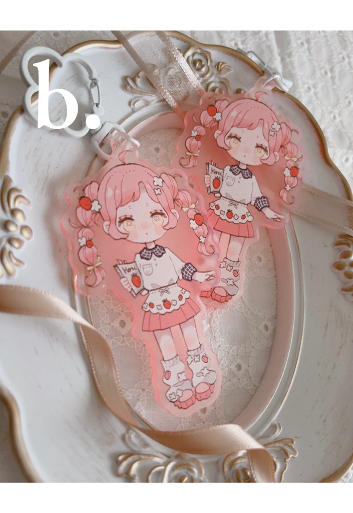 いちごバイトのアクリルキーホルダー