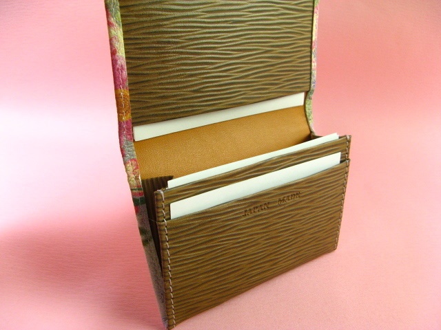 花と揚羽蝶 名刺入れ