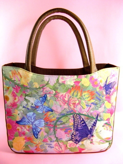 花と揚羽蝶　ハンドバッグ