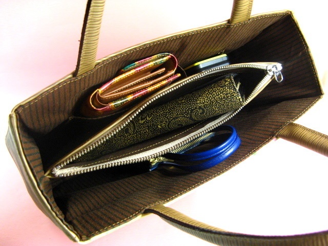 花と揚羽蝶 ハンドバッグ