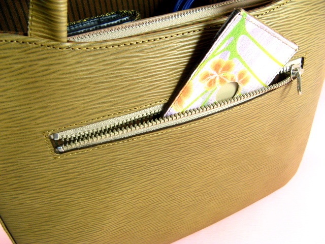 花と揚羽蝶 ハンドバッグ