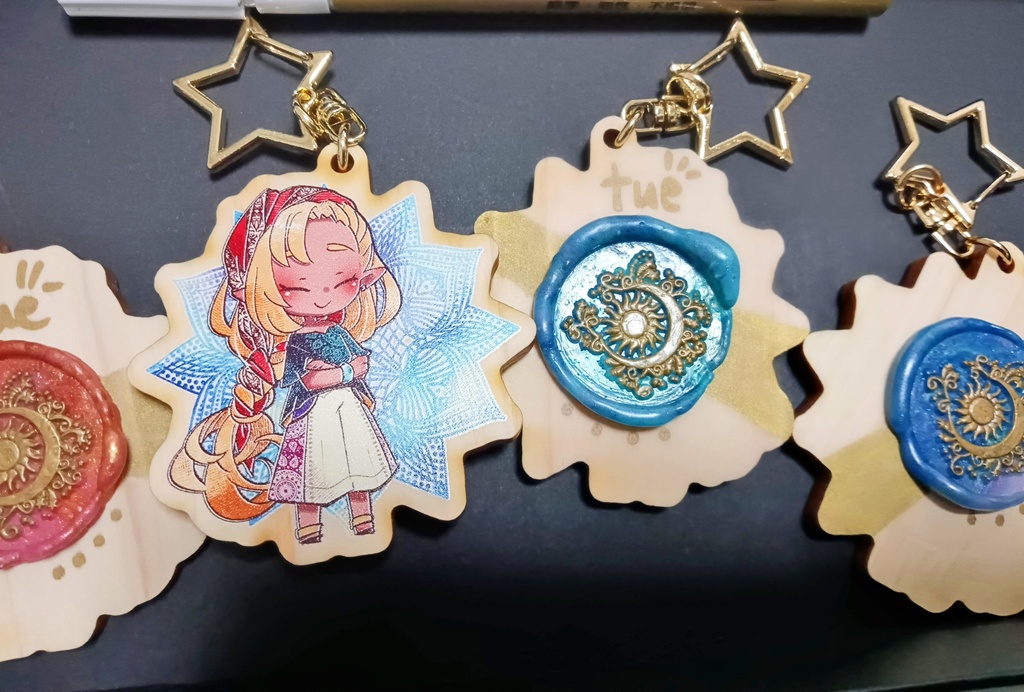 テュエラレの4周年記念グッズ◆3種類