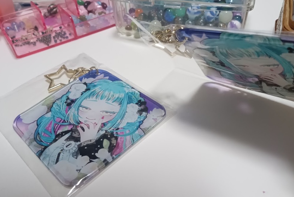 アイコンチャームなど