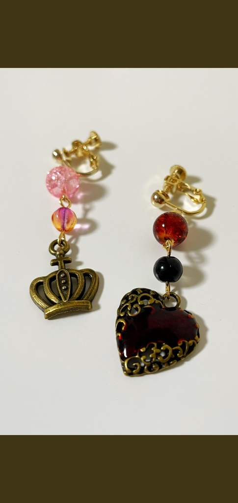 王様と心臓 イヤリング、ピアス