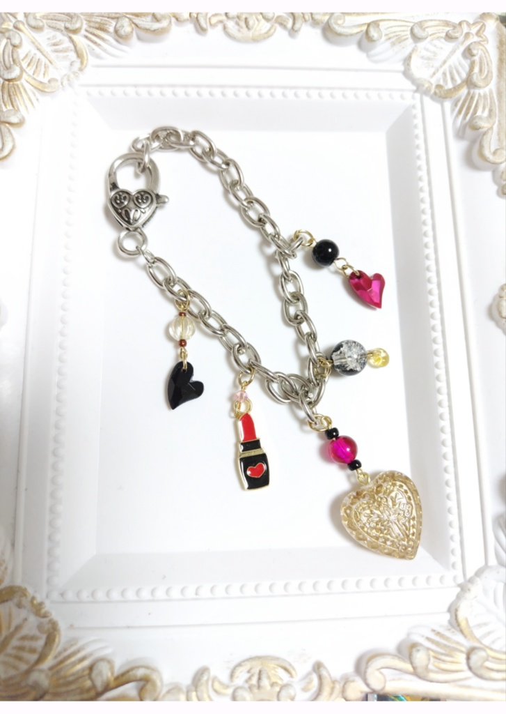 ハートモチーフのブレスレット