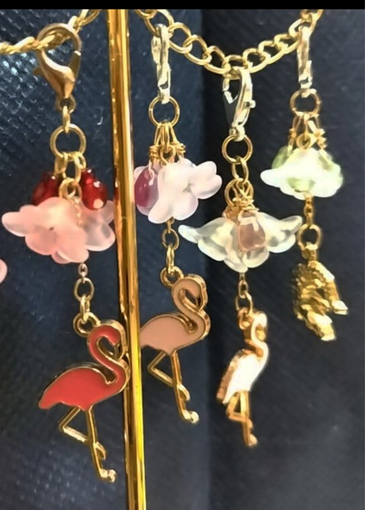 フラワーモチーフ 🦩🐊イヤリング ピアス