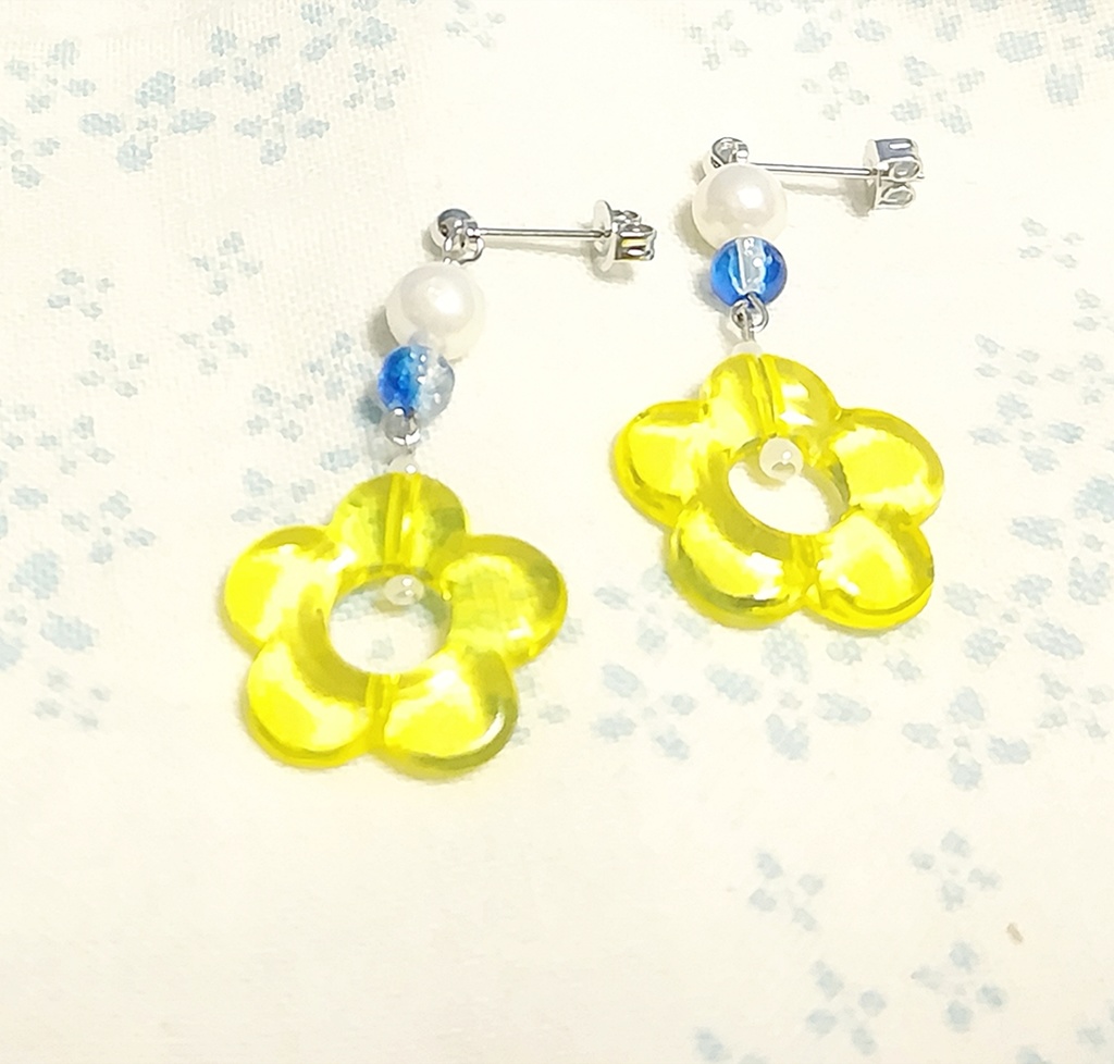 イエローフラワー ピアス/イヤリング