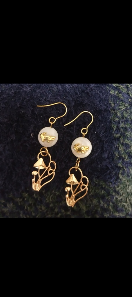 キノコと鰐のイヤリング ピアス