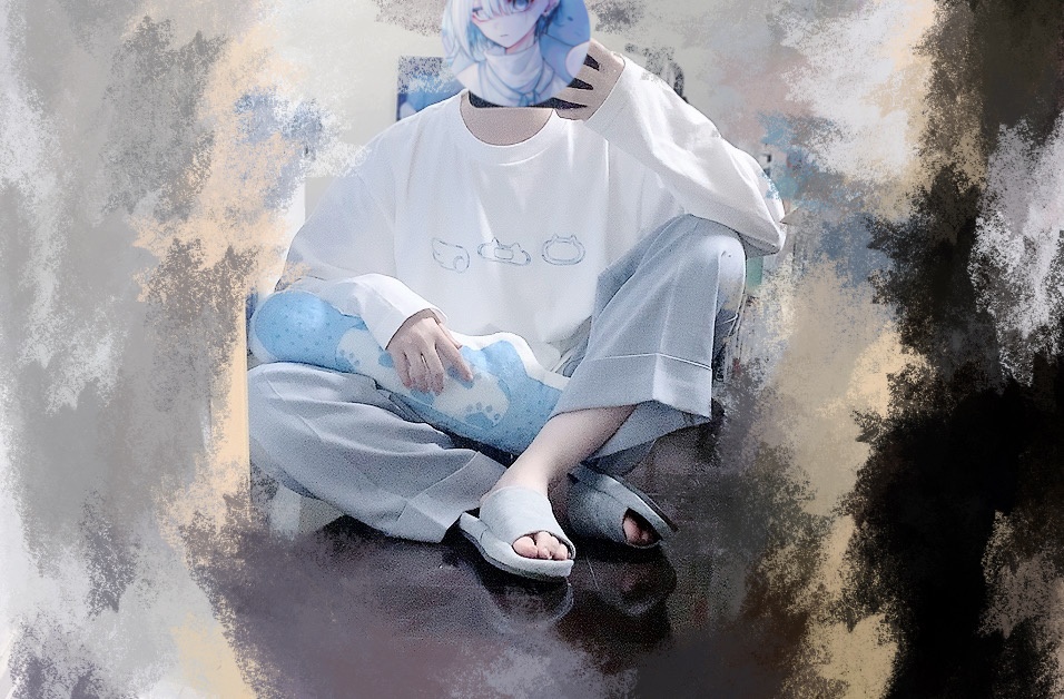 白猫隠れオタクロンT