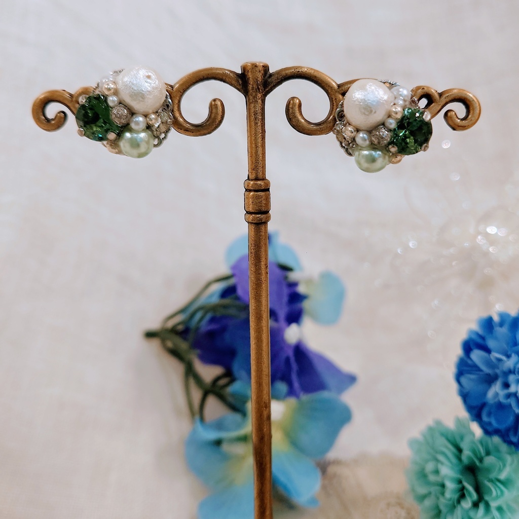 ライバーカラーモチーフピアス(のぞめる、MECHATU-A)