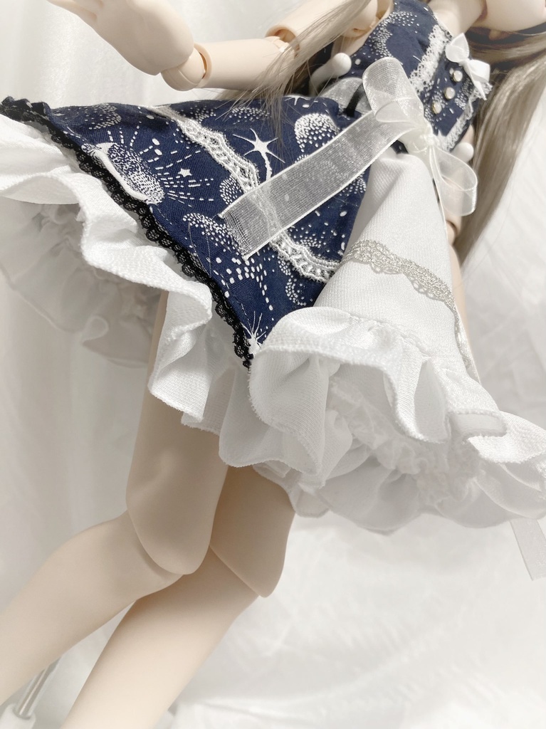 お星様とお月様のワンピース