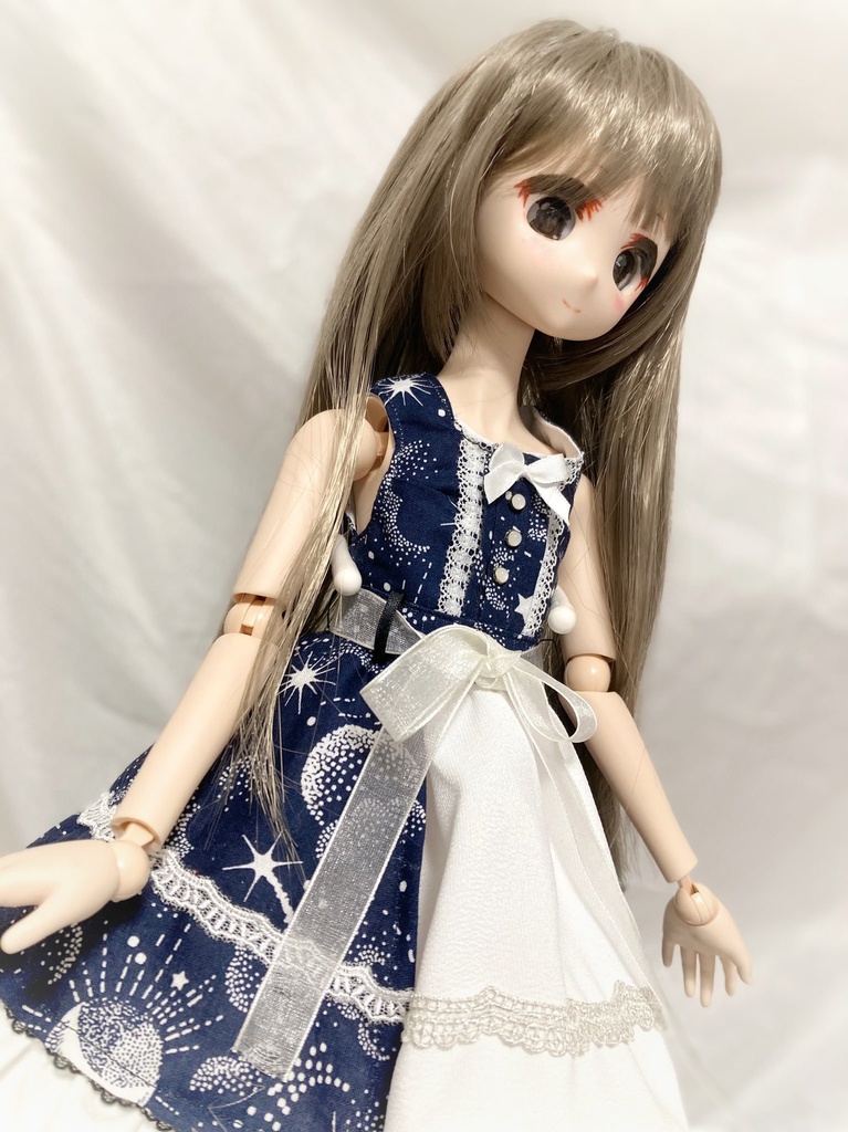 お星様とお月様のワンピース