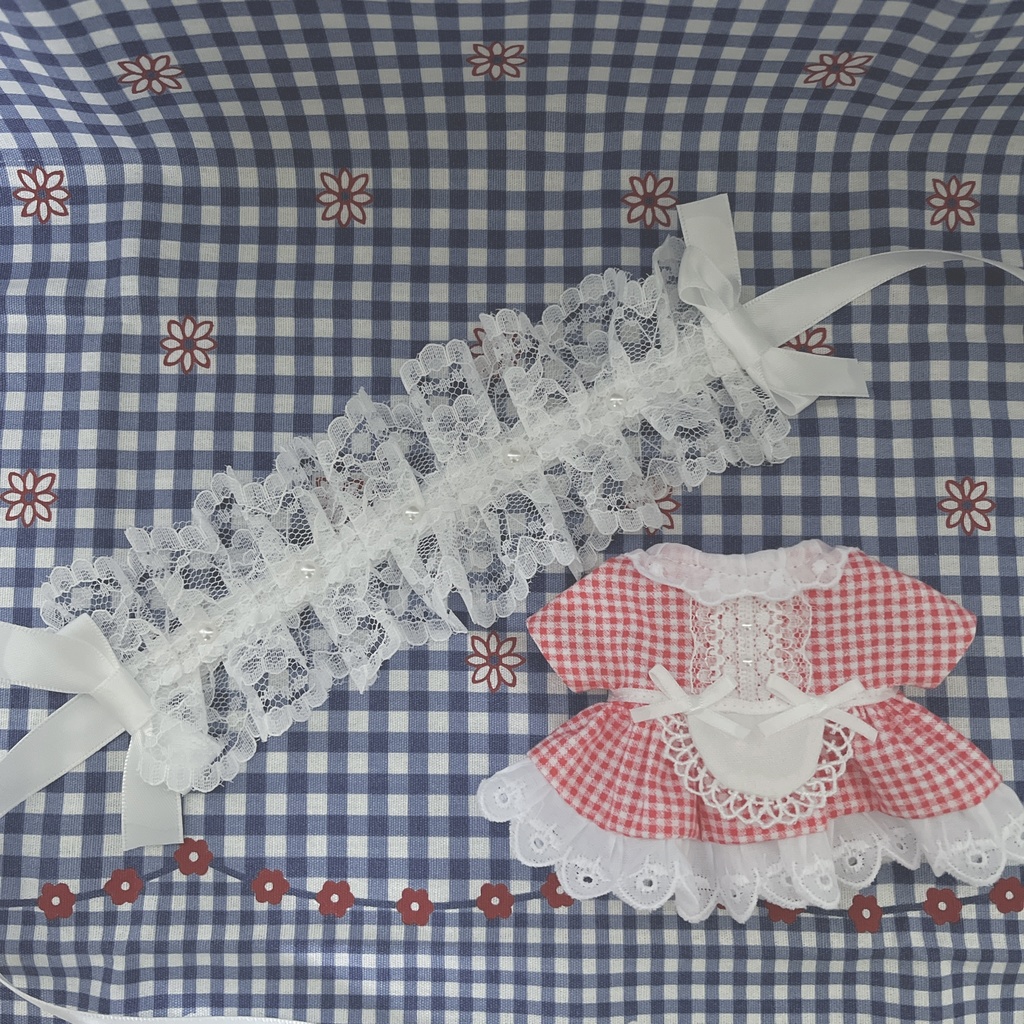 赤チェック♥️エプロンつきワンピース