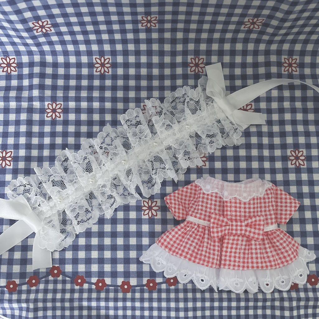 赤チェック♥️エプロンつきワンピース