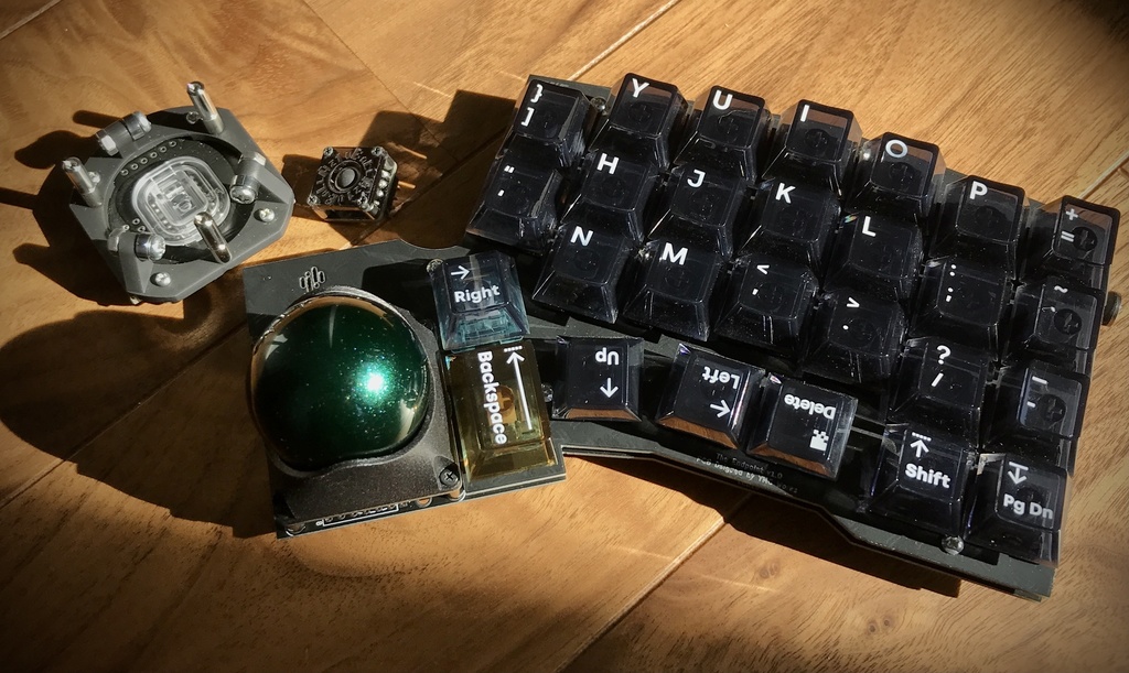 自作キーボードキット「The Endpoint」