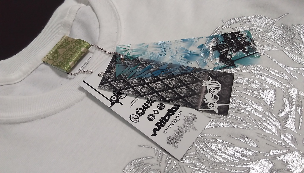 glass doll Tシャツ