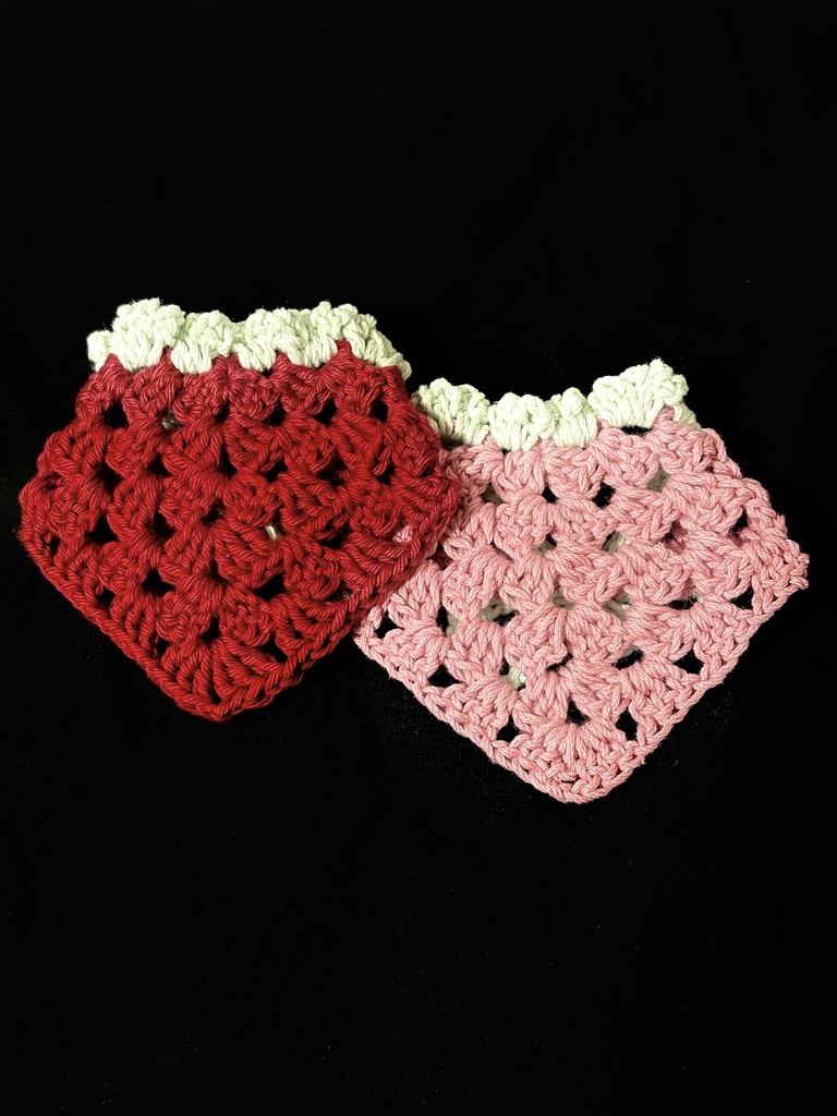 いちごのバブーシュカ（10センチぬい向け）